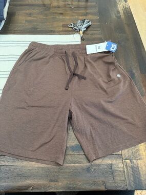 Gradual Men's Athletic Stretch Shorts - Brown